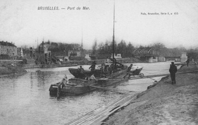 LAEKEN PORT DE MER PONT RAIL TOURNANT.jpg